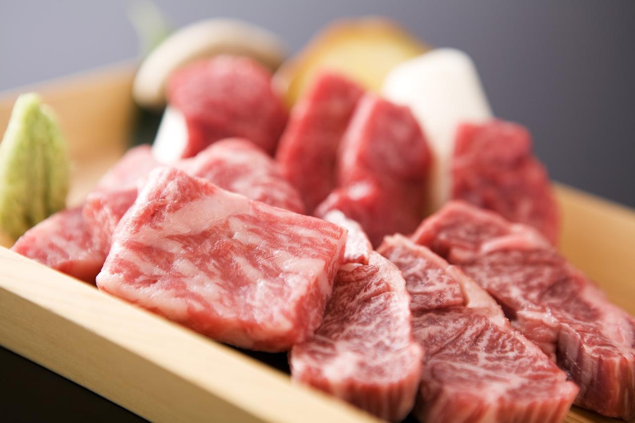 ريوكان مياما أوان تاكاياما المظهر الخارجي الصورة Raw beef